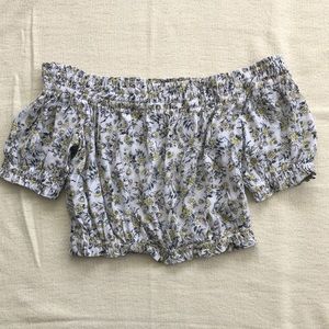 Off-the-shoulder Crop Top